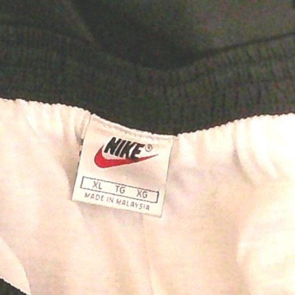 Nike Black Nylon Track Pants Joggers Athletic Trousers XL - Picture 3 of 4